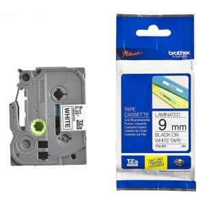 BROTHER CINTA LAMINADA TZE221 9MM TEXTO NEGRO SOBRE FONDO BLANCO. ANCHO: 9 MM. LONGITUD: 8 M