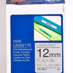 BROTHER CINTA LAMINADA TZEM931 12MM TEXTO NEGRO SOBRE FONDO PLATA. ANCHO: 12 MM. LONGITUD: 8 M